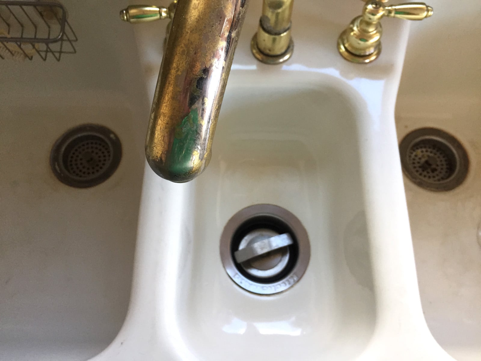 kitchen garbage disposal inlet