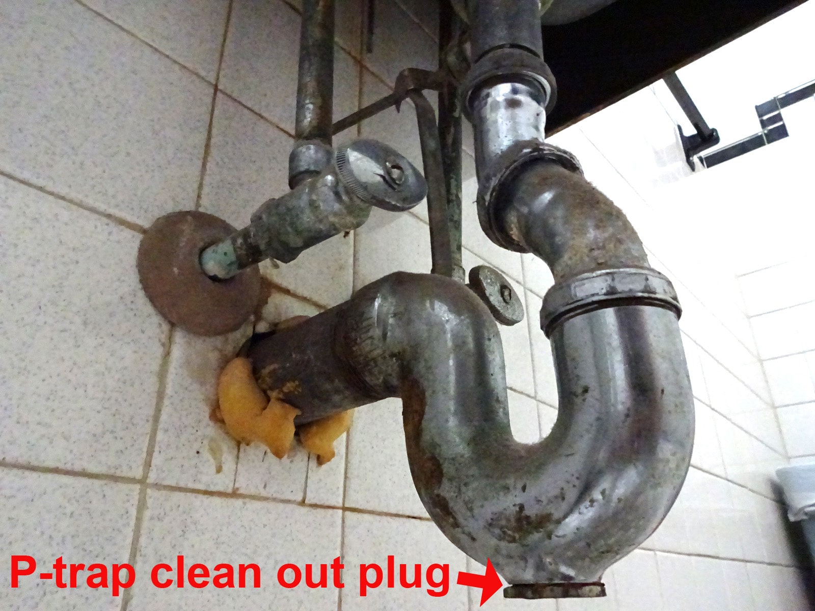 how to fix a clogged sink